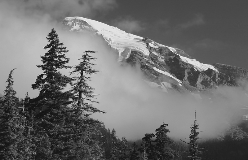 Mount Rainier Wakes Up